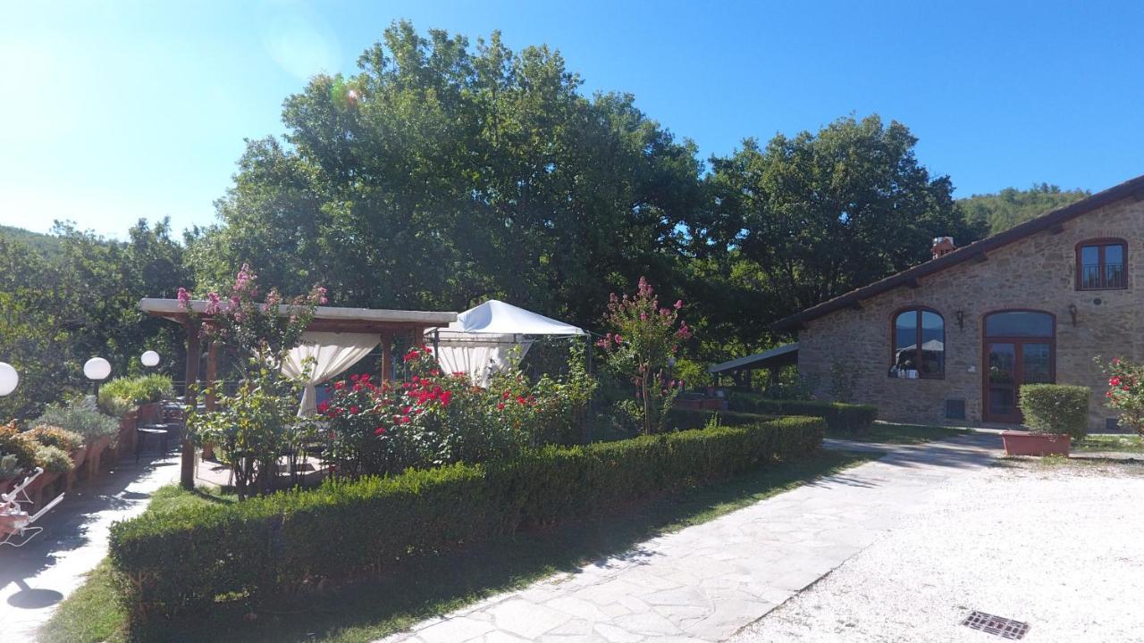 Casa Vacanze Borgo La Fratta 바르베리노 디 무겔로 외부 사진