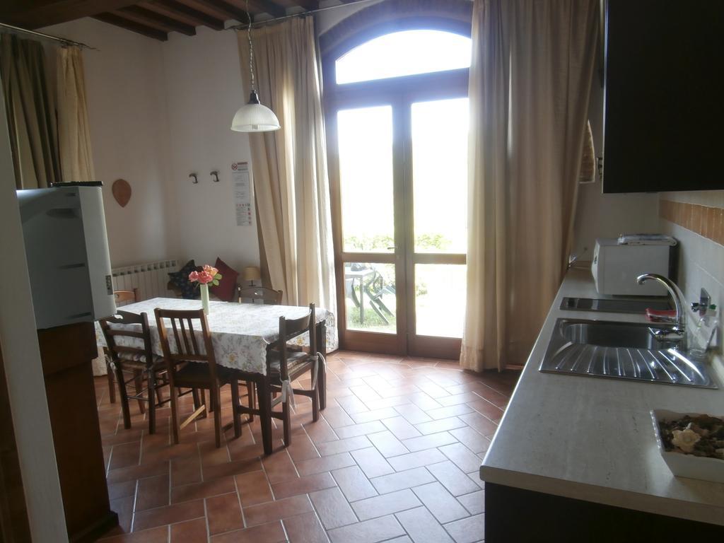 Casa Vacanze Borgo La Fratta 바르베리노 디 무겔로 외부 사진