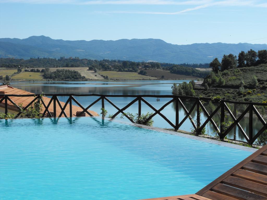 Casa Vacanze Borgo La Fratta 바르베리노 디 무겔로 외부 사진