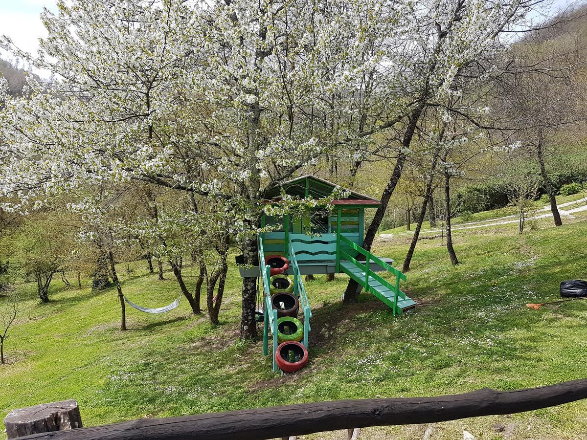 Casa Vacanze Borgo La Fratta 바르베리노 디 무겔로 외부 사진