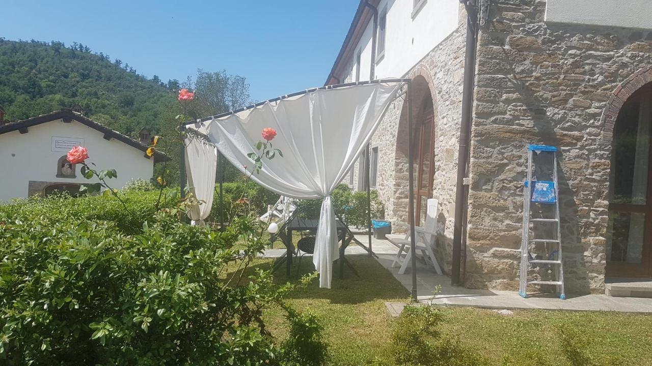 Casa Vacanze Borgo La Fratta 바르베리노 디 무겔로 외부 사진