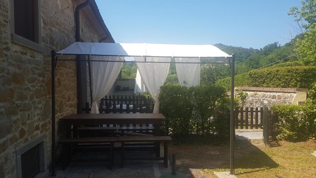 Casa Vacanze Borgo La Fratta 바르베리노 디 무겔로 외부 사진